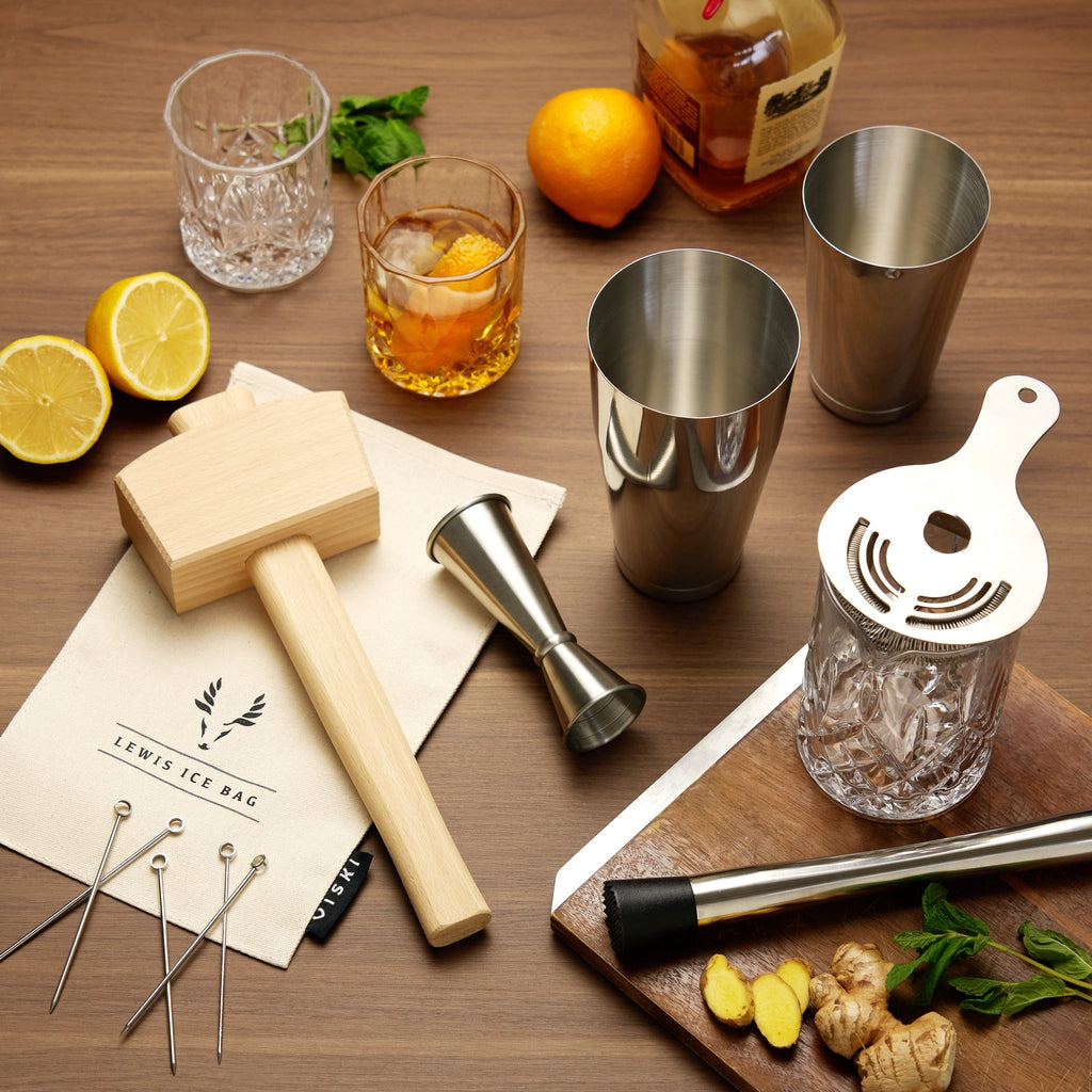 17-Piece Stainless Steel Barware Set.