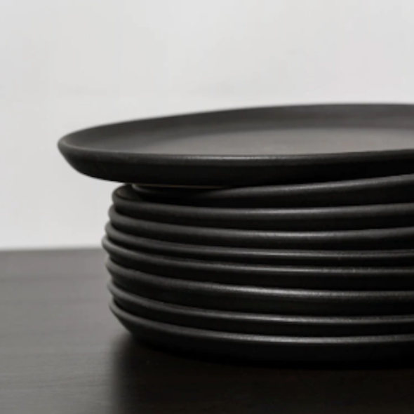 Flat Salad/Dinner Plate | Edan 9.4" - Matte Black Stoneware