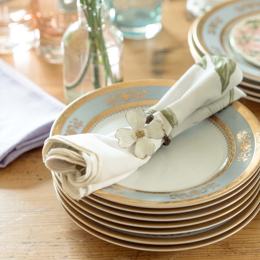 Storytime Dahlias Table Linens Set.