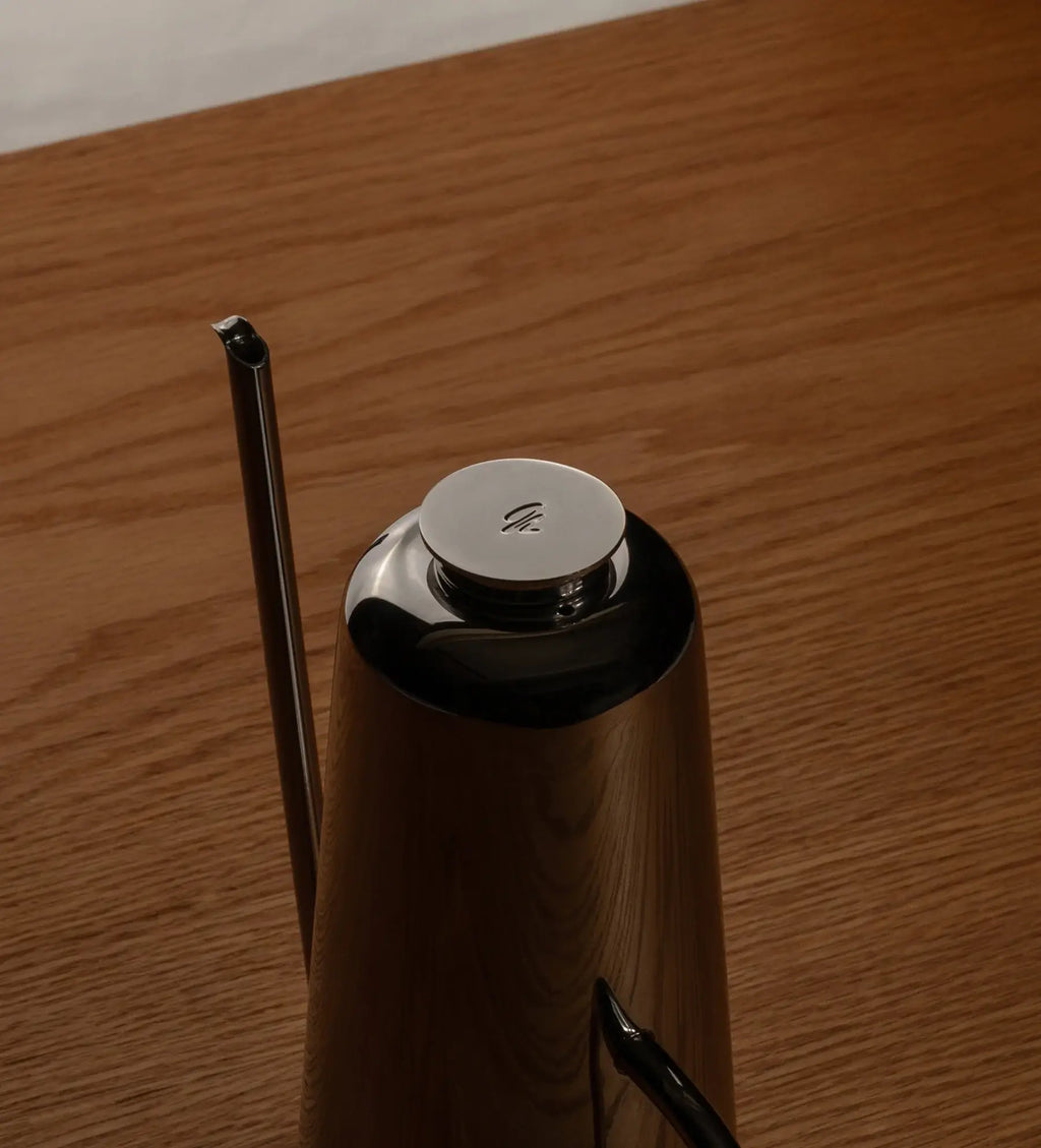 Holcomb - Dripless Oil Can.