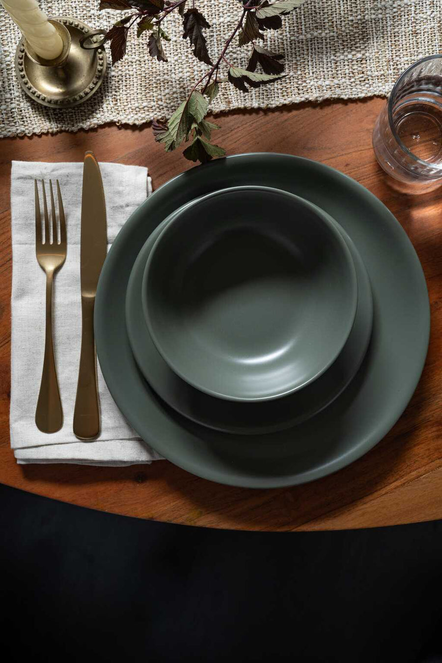 The Heritage Collection (16-pieces)