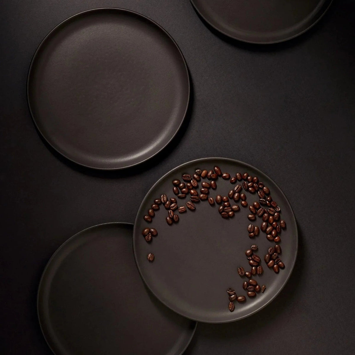 Flat Salad/Dinner Plate | Edan 9.4" - Matte Black Stoneware