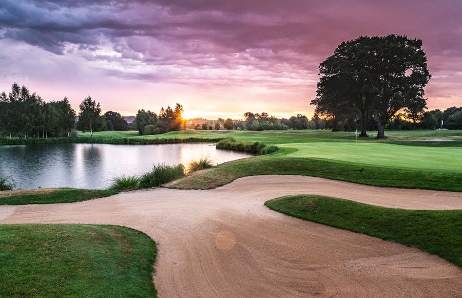 Golf - The Ultimate Book.