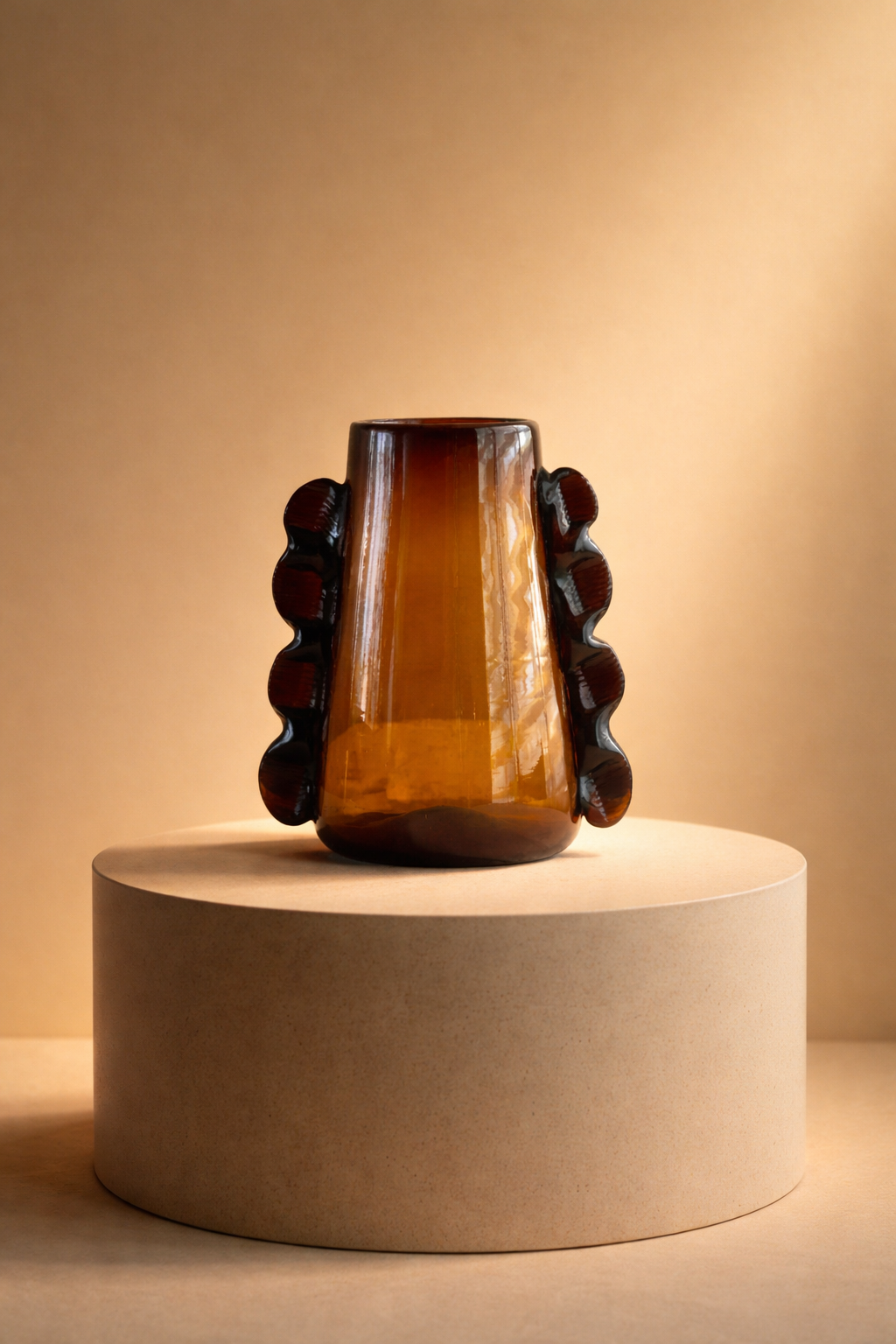 Betta Vase Amber by MESO