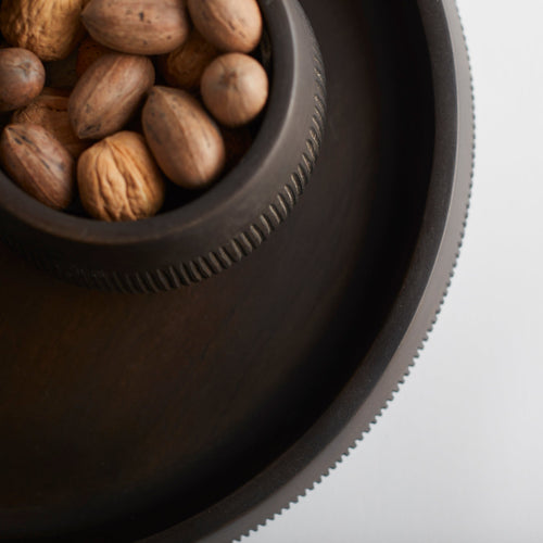 Chiseled Leila Medium Tray