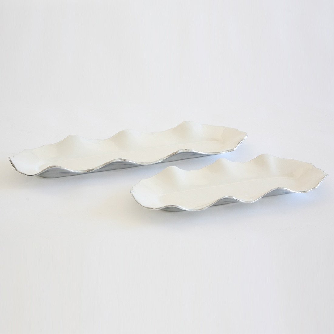 Ruffled Long Trays Oyster.