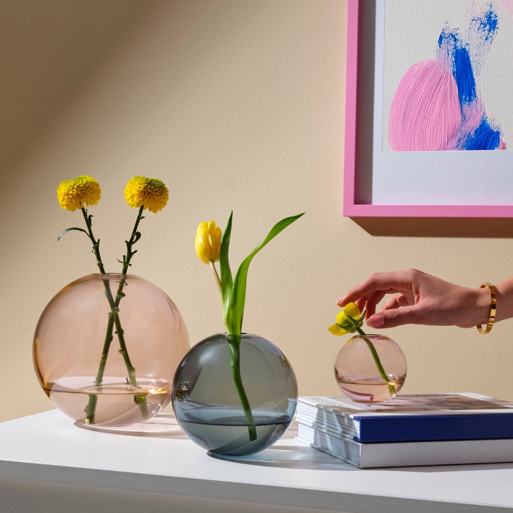 Mars Vase Large Steel Apricot.