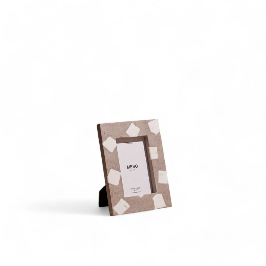 Piso Frame by MESO.